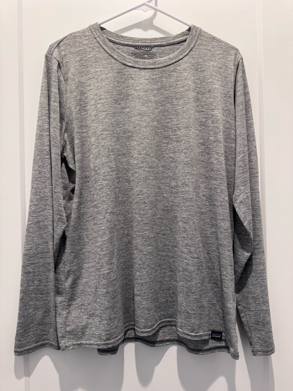 Patagonia Capilene Cool Daily Long-Sleeve Crew Tee in Heather Gray - Women’s L